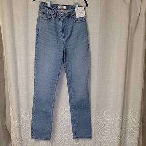 NWT Abercrombie & Fitch '90s Slim Straight Blue Jeans